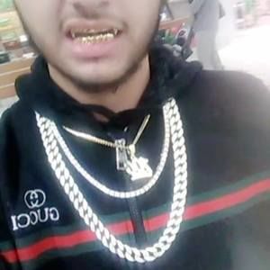 Meet your Posher, Genaro